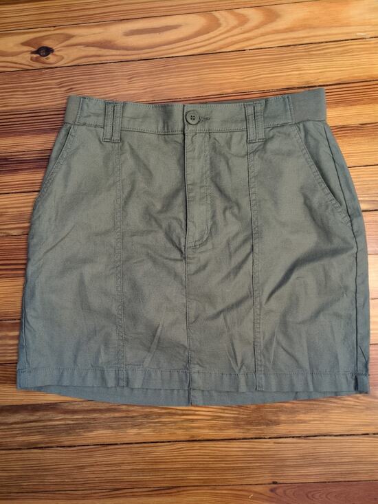 Lee Dresses & Skirts - Lee Women’s Skort Size 8 Army Green Cotton Stretch Pockets Mesh Shorts Casual